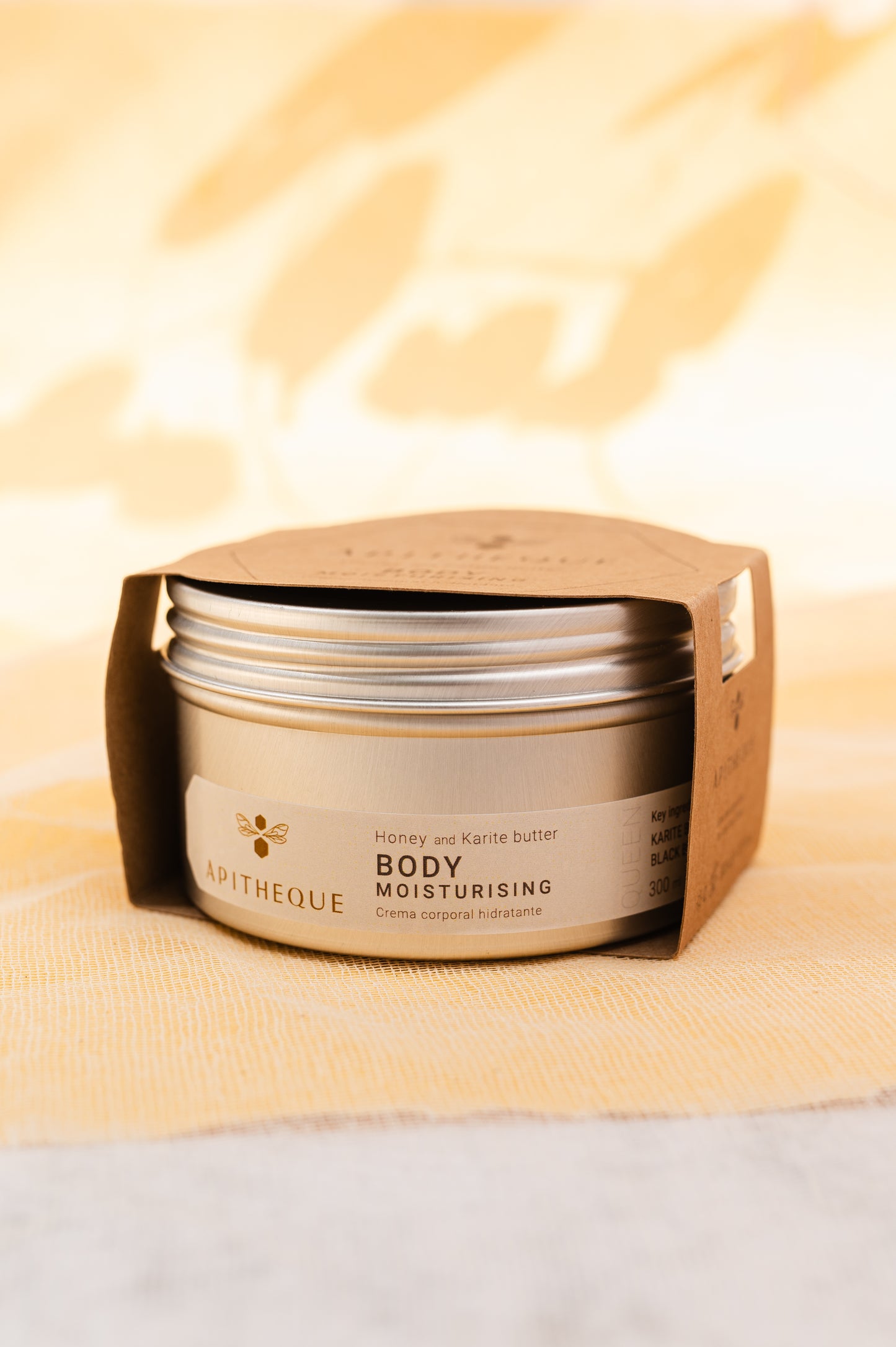 Apitheque Moisturising & Anti age body cream with honey-300ml.